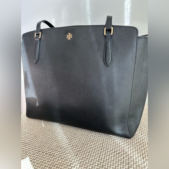 Tory Burch Black Tote / Shoulder bag / laptop holder inside! - Picture 2 of 7